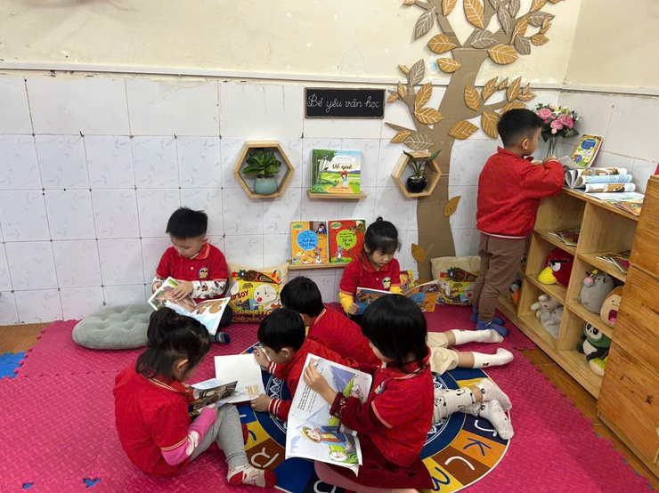 PHƯỜNG VĂN MIẾU – QUỐC TỬ GIÁM HƯỞNG ỨNG
NGÀY SÁCH VÀ VĂN HÓA ĐỌC VIỆT NAM LẦN THỨ NĂM – NĂM 2026
“LAN TỎA VĂN HÓA ĐỌC - KẾT NỐI TRI THỨC - PHÁT TRIỂN XÃ HỘI HỌC TẬP”- Ảnh 5.