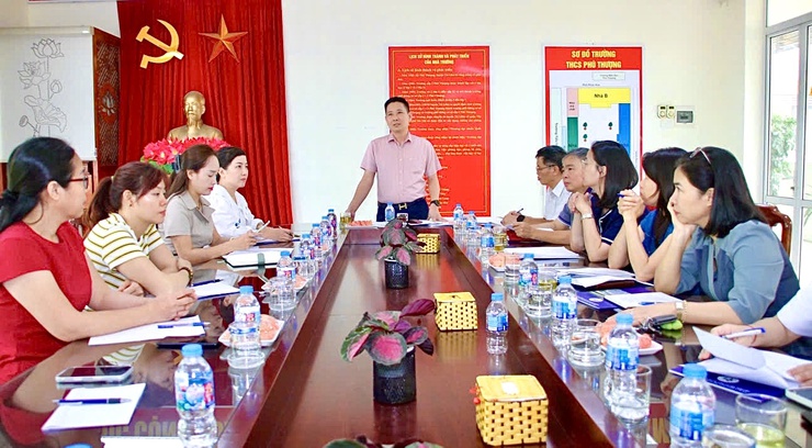 HĐND phường Phú Thượng tăng cường giám sát an toàn thực phẩm tại trường học- Ảnh 1.