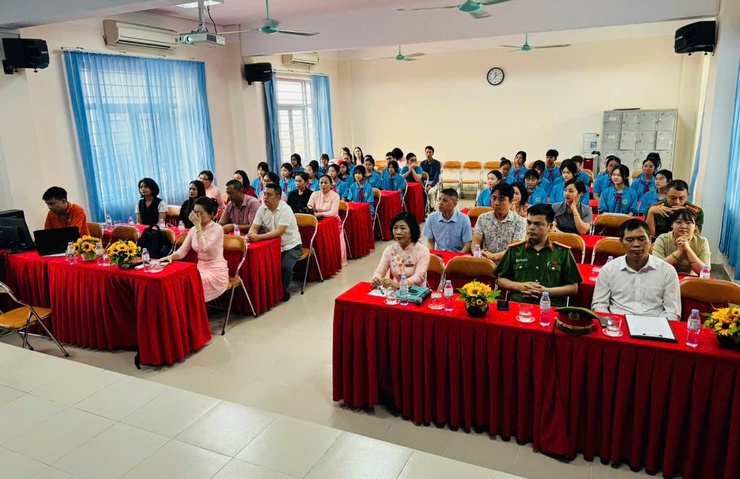 Xã Thường Tín tổ chức tiếp sóng chương trình tuyên truyền pháp luật "Bản lĩnh Gen Z: Tự hào Hà Nội - Sống chuẩn an toàn"- Ảnh 3.