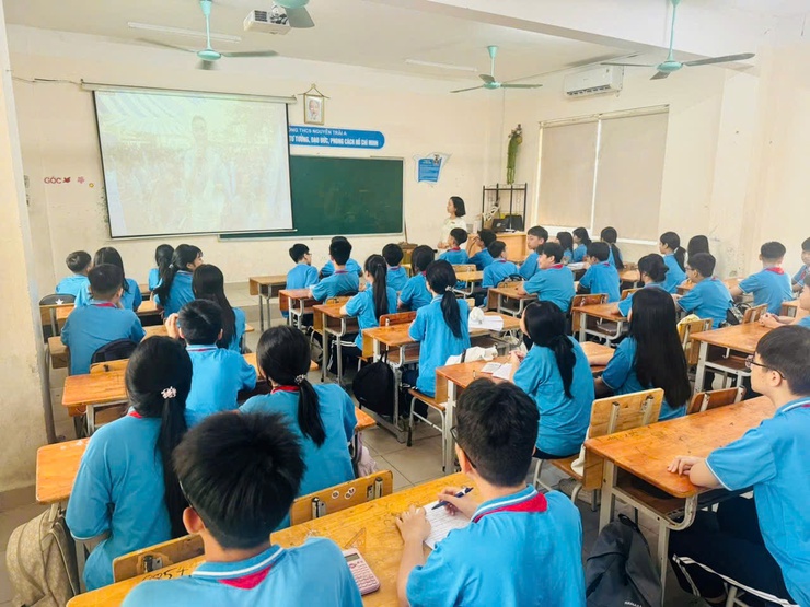 Xã Thường Tín tổ chức tiếp sóng chương trình tuyên truyền pháp luật "Bản lĩnh Gen Z: Tự hào Hà Nội - Sống chuẩn an toàn"- Ảnh 1.