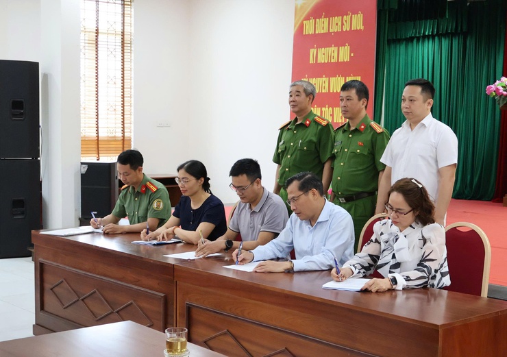 Phường Đông Ngac đây manh triển khai, quán triệt các quy định về xử lý cơ sở không bảo đảm yêu cầu PCCC trên địa bàn- Ảnh 4.