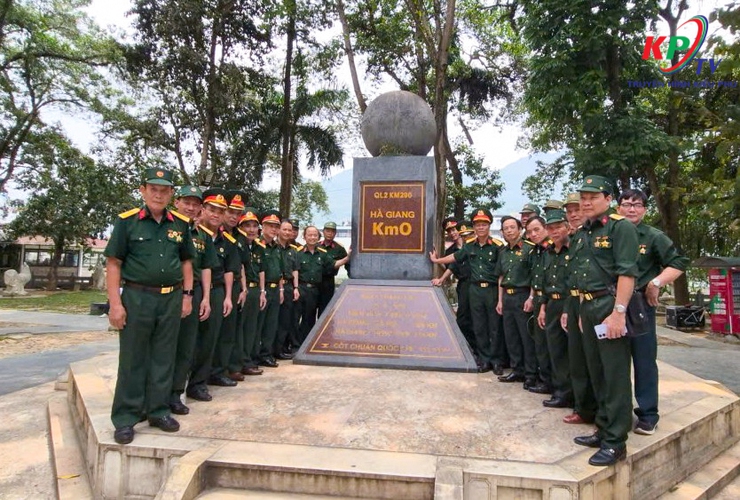 Đoàn công tác Hội CCB xã Kiều Phú tổ chức thăm lại chiến trường Vị Xuyên- Ảnh 5.