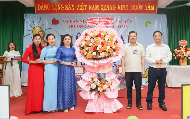 Liên hoan “Bé khỏe – Bé ngoan” tại Trường Mầm non Bạch Hạ- Ảnh 1.