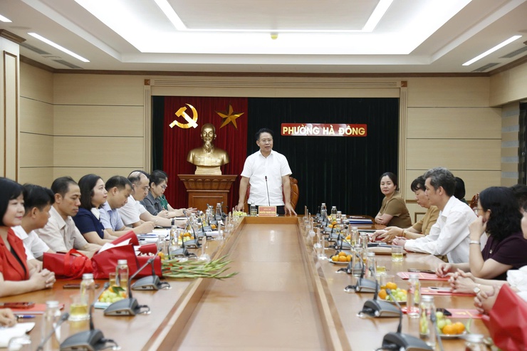 Phường Hà Đông công bố các quyết định về công tác cán bộ- Ảnh 3.