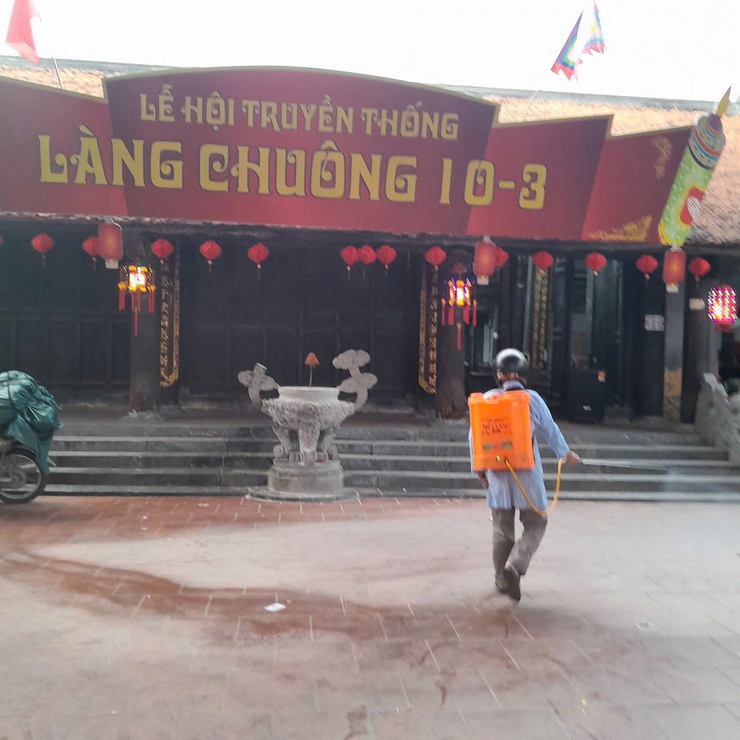 CHỦ ĐỘNG PHUN KHỬ KHUẨN PHỤC VỤ CÔNG TÁC CHUẨN BỊ LỄ HỘI TRUYỀN THỐNG LÀNG CHUÔNG 2026- Ảnh 4.