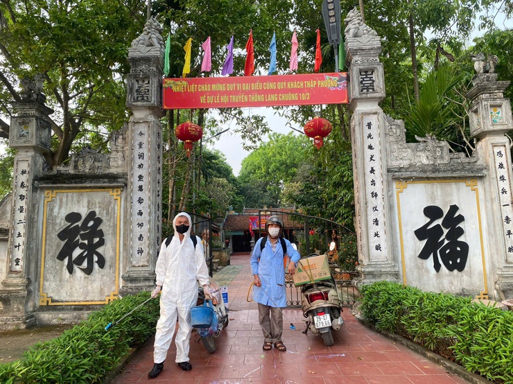 CHỦ ĐỘNG PHUN KHỬ KHUẨN PHỤC VỤ CÔNG TÁC CHUẨN BỊ LỄ HỘI TRUYỀN THỐNG LÀNG CHUÔNG 2026- Ảnh 7.