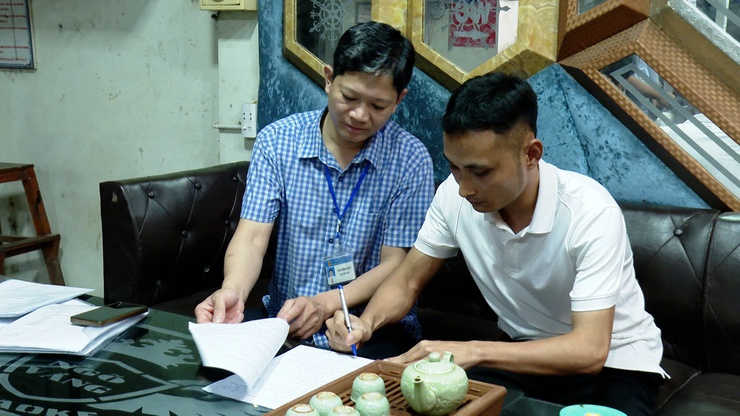 Đoàn kiểm tra liên ngành xã Ứng Hoà kiểm tra các cơ sở hoạt động kinh doanh dịch vụ có điều kiện.- Ảnh 2.