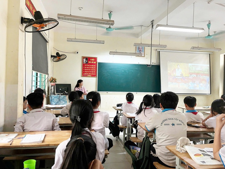 Các trường THCS trên địa bàn xã Quảng Bị tham dự tiết học pháp luật trực tuyến “Gen Z – Tự hào Hà nội, sống chuẩn an toàn”- Ảnh 1.