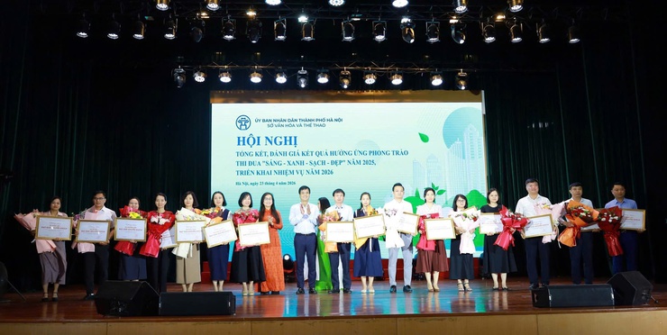 PHƯỜNG CỬA NAM ĐẠT GIẢI NHẤT CUỘC THI : XÃ, PHƯỜNG SÁNG - XANH - SẠCH - ĐẸP" THÀNH PHỐ HÀ NỘI NĂM 2025 - Ảnh 4.