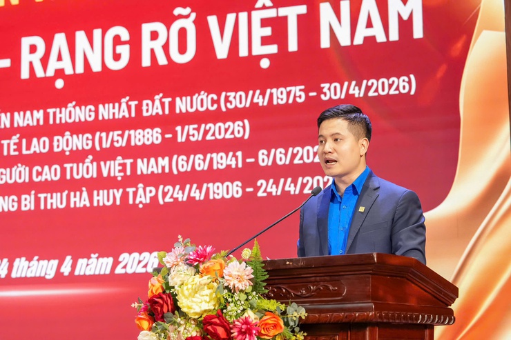 Tây Hồ rực rỡ sắc màu Liên hoan văn nghệ “Giai điệu tự hào - Rạng rỡ Việt Nam”- Ảnh 4.