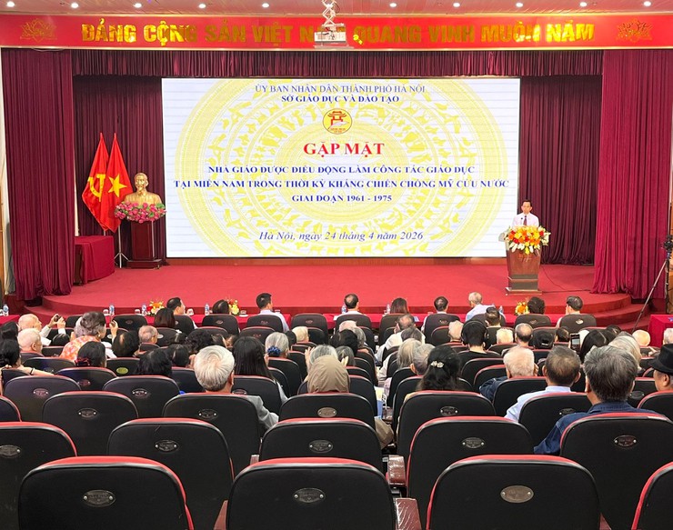 Ba nhà giáo xã Nam Phù được vinh danh - những "người gieo chữ" giữa chiến trường- Ảnh 2.