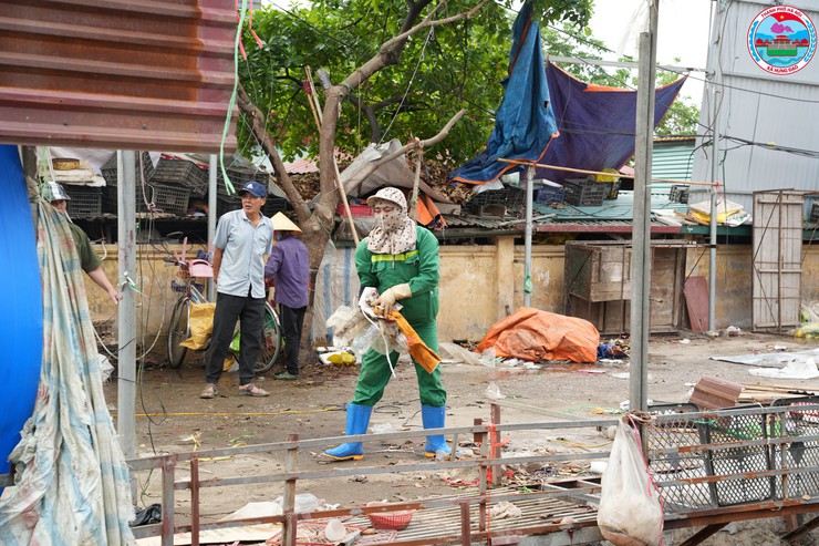 XÃ HƯNG ĐẠO RA QUÂN DUY TRÌ TRẬT TỰ ĐÔ THỊ, BẢO ĐẢM AN TOÀN GIAO THÔNG VÀ TRẬT TỰ CÔNG CỘNG- Ảnh 5.