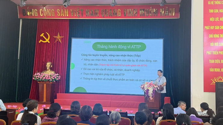 PHƯỜNG BỒ ĐỀ TRIỂN KHAI CHIẾN DỊCH TỔNG VỆ SINH MÔI TRƯỜNG, KHÁM SỨC KHỎE TOÀN DÂN VÀ THÁNG HÀNH ĐỘNG VÌ AN TOÀN THỰC PHẨM- Ảnh 3.