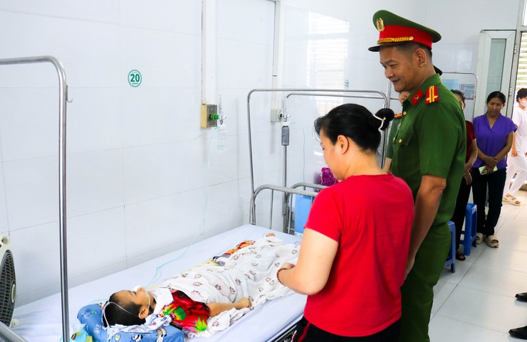 Lan tỏa yêu thương từ chương trình "Suất ăn nghĩa tình" tại Quốc Oai- Ảnh 3.