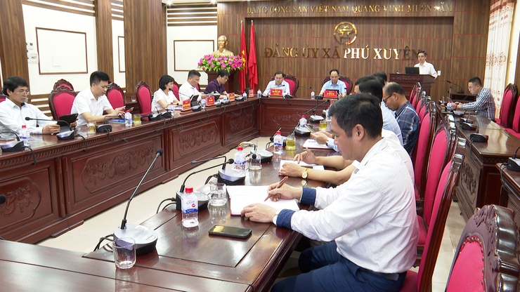 Xã Phú xuyên tổ chức hội nghị quán triệt, triển khai các văn bản, nghị quyết quan trọng.- Ảnh 1.