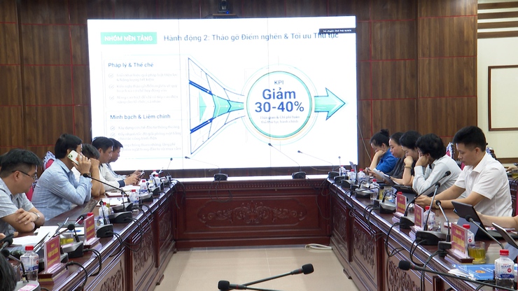 Xã Phú xuyên tổ chức hội nghị quán triệt, triển khai các văn bản, nghị quyết quan trọng.- Ảnh 7.