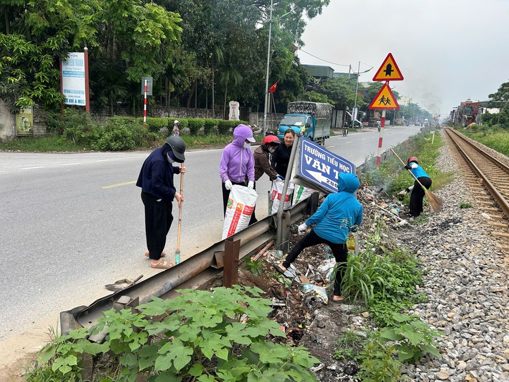 Xã Phú Xuyên quyết liệt xóa "điểm đen" rác thải, làm sạch môi trường- Ảnh 6.