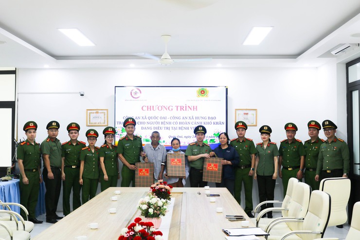 Lan tỏa yêu thương từ chương trình "Suất ăn nghĩa tình" tại Quốc Oai- Ảnh 5.