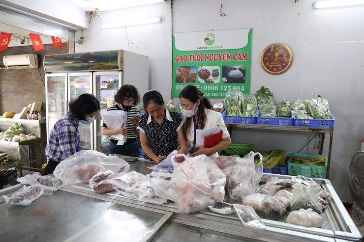 Ban Văn hóa - Xã hội HĐND phường Kiến Hưng khảo sát công tác bảo đảm an toàn thực phẩm trên địa bàn- Ảnh 1.