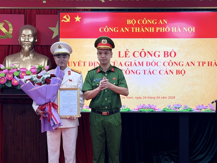 CÔNG BỐ QUYẾT ĐỊNH ĐIỀU ĐỘNG CÁN BỘ TẠI CÔNG AN PHƯỜNG CỬA NAM- Ảnh 5.