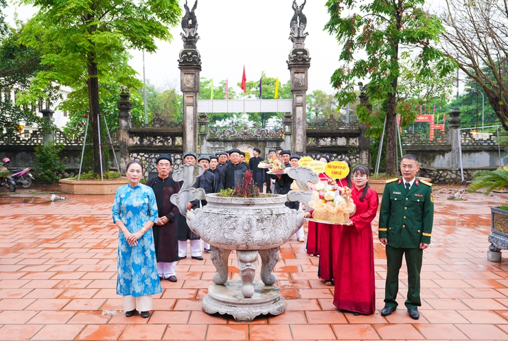 THÔN NGÔ SÀI VINH DANH TÂN TIẾN SĨ MỚI CỦA THÔN, LAN TỎA TRUYỀN THỐNG HIẾU HỌC- Ảnh 2.