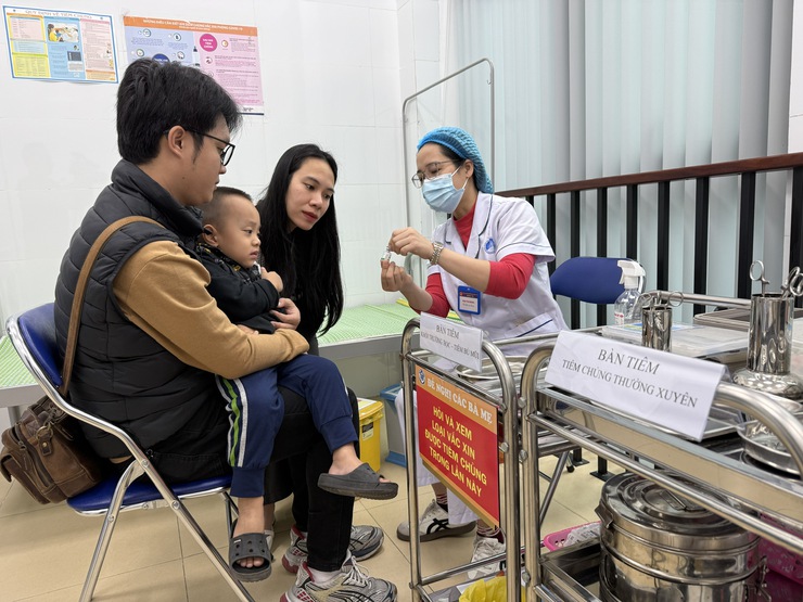Hưởng ứng Tuần lễ Tiêm chủng thế giới năm 2026: "Vaccine hiệu quả cho mọi thế hệ"- Ảnh 1.