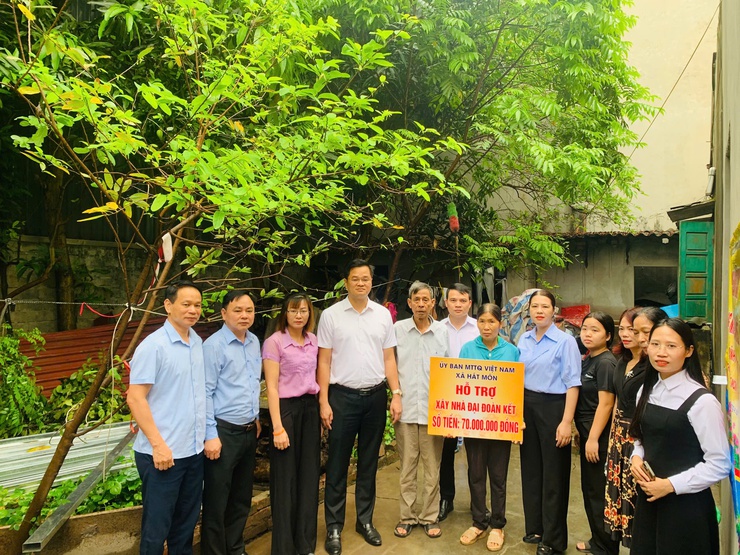 Hát Môn khởi công xây dựng nhà Đại đoàn kết cho hộ cận nghèo- Ảnh 2.