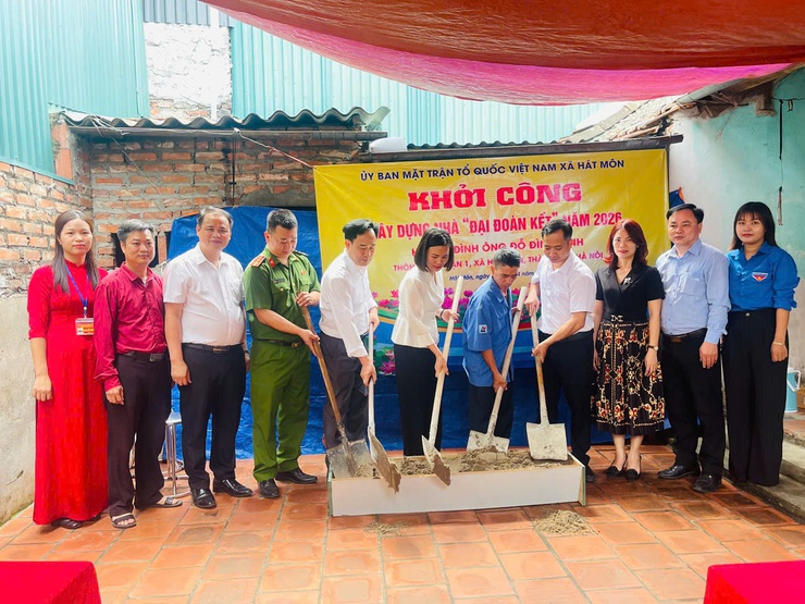 Hát Môn khởi công xây dựng nhà Đại đoàn kết cho hộ cận nghèo- Ảnh 4.