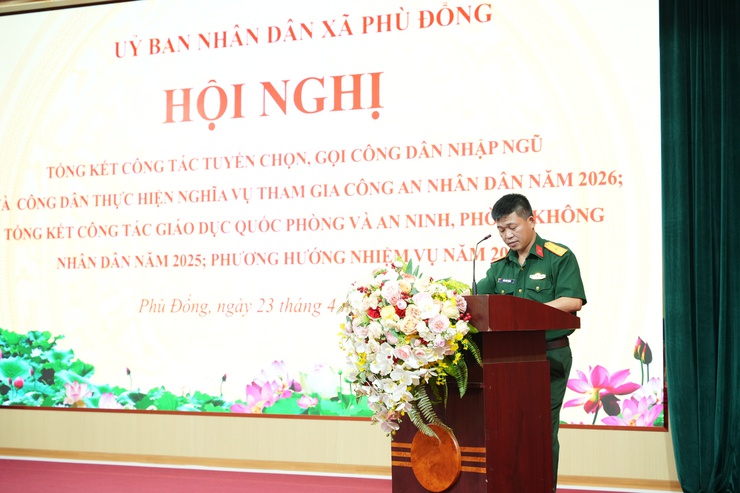 Hội nghị tổng kết công tác tuyển chọn và gọi công dân nhập ngũ, công dân thực hiện nghĩa vụ Công an nhân dân xã Phù Đổng năm 2026. - Ảnh 2.