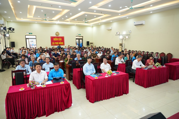 Hội nghị phát động tháng hành động an toàn, vệ sinh lao động và tháng công nhân xã Phù Đổng năm 2026.- Ảnh 1.