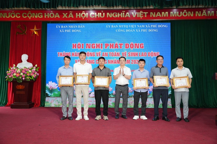 Hội nghị phát động tháng hành động an toàn, vệ sinh lao động và tháng công nhân xã Phù Đổng năm 2026.- Ảnh 3.