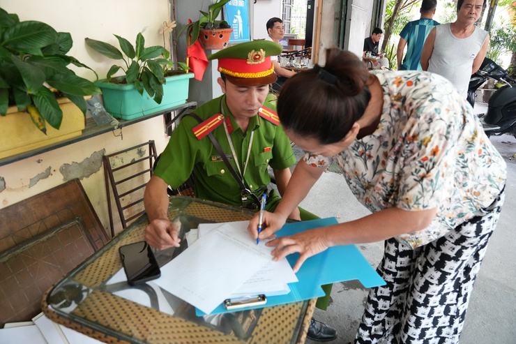 PHƯỜNG SƠN TÂY RA QUÂN XỬ LÝ VI PHẠM TRẬT TỰ ĐÔ THỊ TRÊN TUYẾN PHỐ PHÚ HÀ- Ảnh 5.