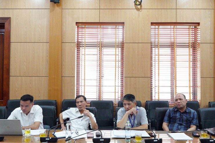 Đoàn kiểm tra Thành phố kiểm tra công tác quản lý giết mổ, kinh doanh sản phẩm động vật tại phường Chương Mỹ- Ảnh 2.