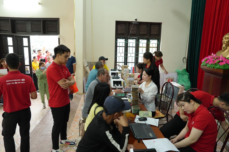 Xã Thanh Oai tiếp tục chi trả tiền bồi thường, hỗ trợ GPMB cho 150 hộ dân thôn Cự Thần- Ảnh 4.