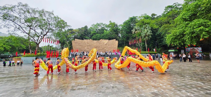 CÂU LẠC BỘ LÂN - SƯ - RỒNG  TAM HIỆP XÃ HÁT MÔN - VINH DỰ BIỂU DIỄN TẠI LỄ HỘI ĐỀN HÙNG VÀ TUẦN VĂN HÓA- DU LỊCH ĐẤT TỔ NĂM BÍNH NGỌ 2026- Ảnh 3.