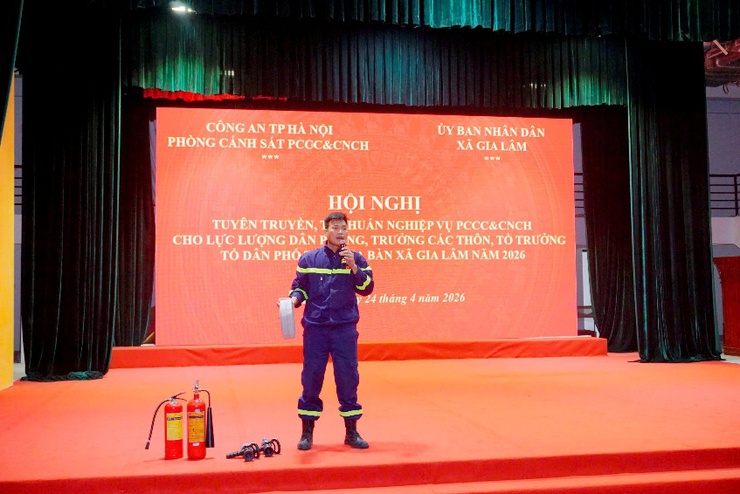 Hội nghị tuyên truyền, tập huấn, huấn luyện nghiệp vụ PCCC&CNCH cho lực lượng dân phòng, Trưởng các thôn, Tổ trưởng tổ dân phố trên địa bàn xã Gia Lâm năm 2026- Ảnh 3.