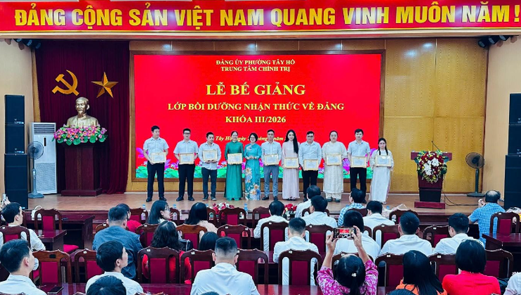 96 học viên hoàn thành lớp bồi dưỡng nhận thức về Đảng khóa III/2026- Ảnh 2.