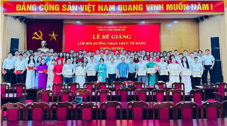 96 học viên hoàn thành lớp bồi dưỡng nhận thức về Đảng khóa III/2026- Ảnh 3.