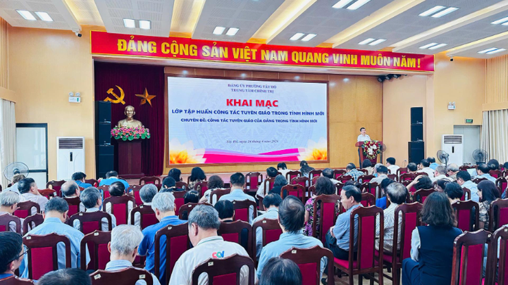 Trung tâm Chính trị phường Tây Hồ tổ chức khai mạc lớp tập huấn công tác tuyên giáo trong tình hình mới- Ảnh 2.