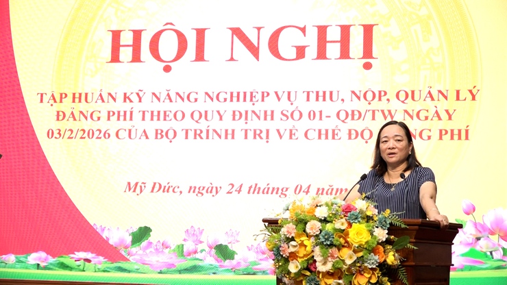 Đảng ủy xã Mỹ Đức trao tặng Huy hiệu Đảng đợt 19/5; tập huấn kỹ năng, nghiệp vụ thu, nộp quản lý đảng phí và sử dụng Hệ thống thông tin giải quyết thủ tục hành chính của Đảng- Ảnh 10.