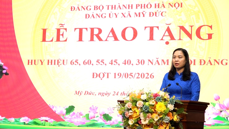 Đảng ủy xã Mỹ Đức trao tặng Huy hiệu Đảng đợt 19/5; tập huấn kỹ năng, nghiệp vụ thu, nộp quản lý đảng phí và sử dụng Hệ thống thông tin giải quyết thủ tục hành chính của Đảng- Ảnh 7.