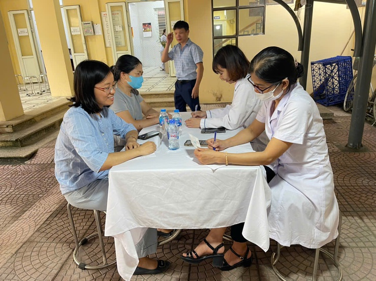 Phường Tây Mỗ: Đẩy mạnh công tác xã hội hóa, tổ chức khám và tư vấn sức khỏe miễn phí cho hơn 200 phụ nữ- Ảnh 2.