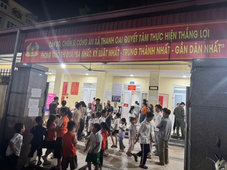 Công an xã Thanh Oai triển khai cao điểm cấp căn cước, định danh điện tử mức 2 cho học sinh từ 6 đến dưới 14 tuổi- Ảnh 6.