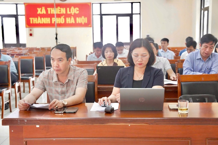 Hội nghị triển khai Kế hoạch phòng chống thiên tai và tìm kiếm cứu nạn năm 2026; triển khai công tác thu giá dịch vụ vệ sinh môi trường trên địa bàn xã- Ảnh 4.