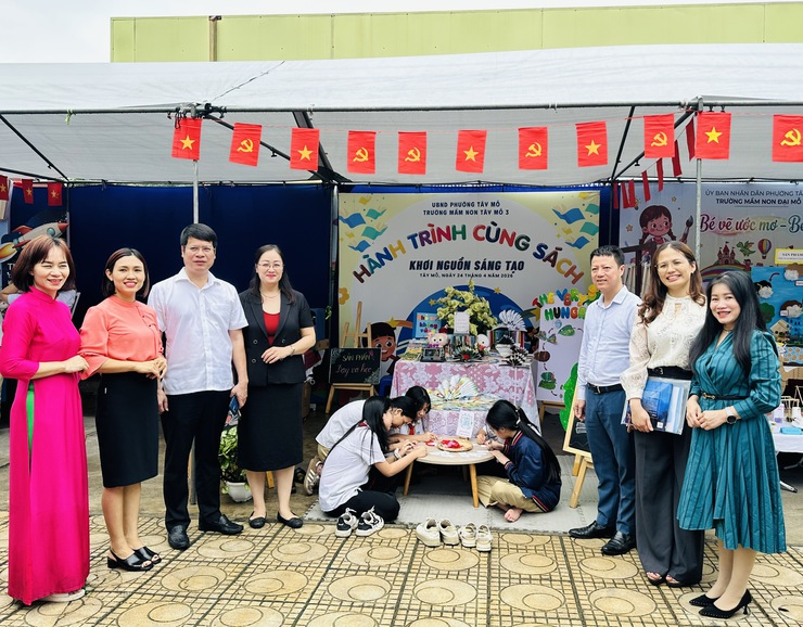 Phường Tây Mỗ tổ chức Lễ phát động hưởng ứng Ngày Sách và Văn hóa đọc Việt Nam lần thứ V năm 2026: Lan tỏa tri thức trong kỷ nguyên mới- Ảnh 10.