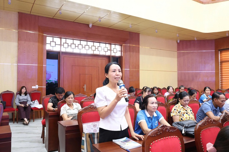 Vân Đình: Tổ chức hội nghị tuyên truyền, phổ biến, giáo dục pháp luật cho hội viên nông dân, phụ nữ- Ảnh 3.