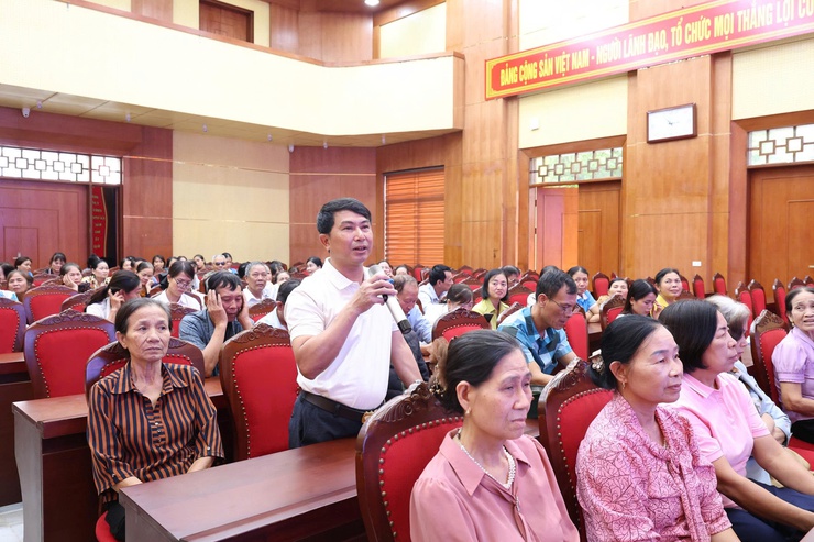 Vân Đình: Tổ chức hội nghị tuyên truyền, phổ biến, giáo dục pháp luật cho hội viên nông dân, phụ nữ- Ảnh 4.
