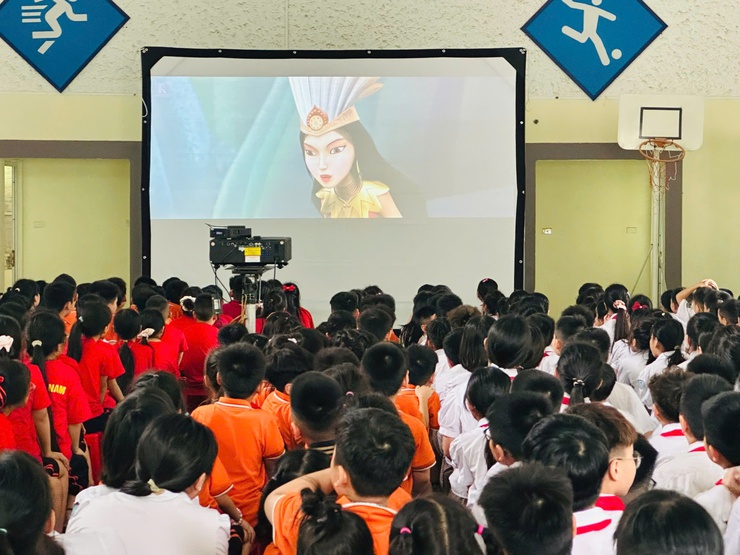 Long Biên đẩy mạnh các hoạt động tuyên truyền, văn hóa - thể thao chào mừng kỷ niệm 51 năm ngày Giải phóng miền Nam, thống nhất đất nước, 140 năm ngày Quốc tế Lao động và 136 năm ngày sinh Chủ tịch Hồ Chí Minh.- Ảnh 14.