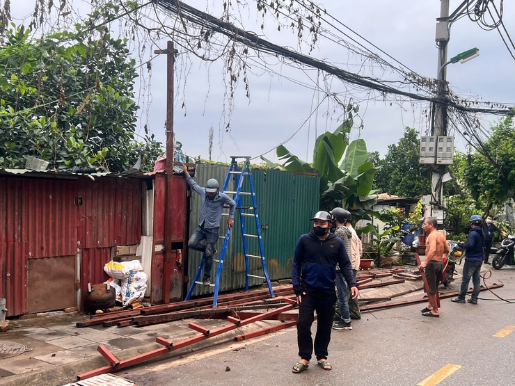 Phường Lĩnh Nam ra quân khắc phục “điểm nghẽn” trật tự đô thị- Ảnh 17.