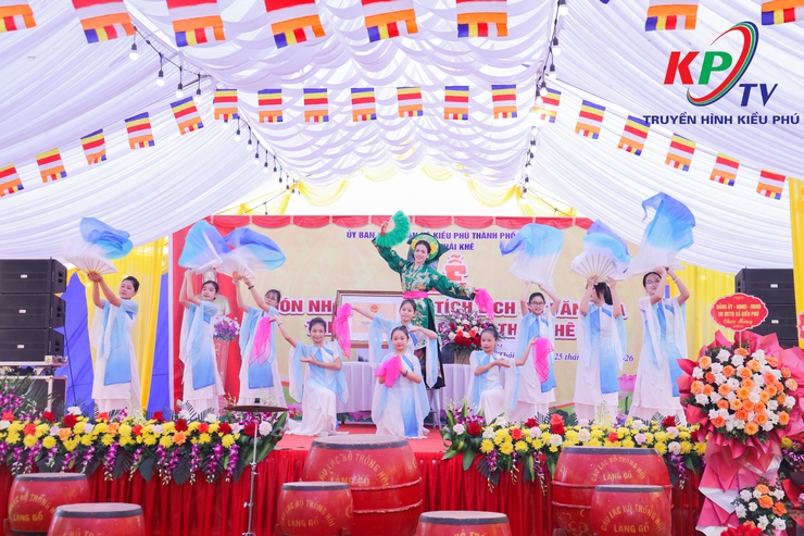 Lễ đón nhận Di tích lịch sử – văn hóa cấp thành phố Chùa Thiền Quang, thôn Thái Khê- Ảnh 13.